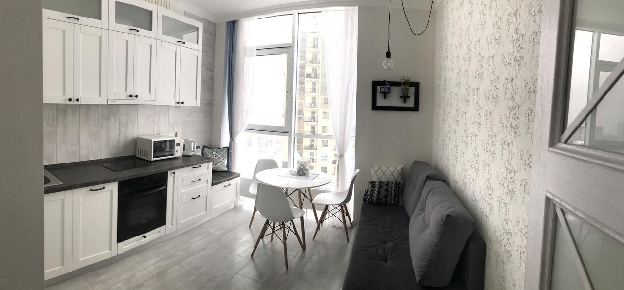 Bright Apartment In Arkadia Odesa Exterior photo